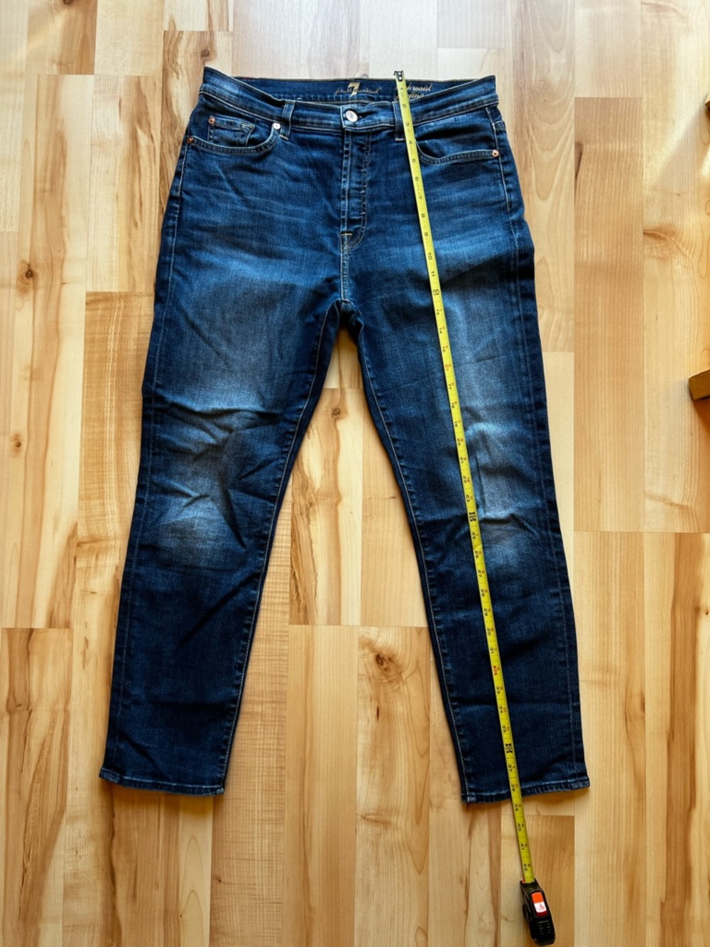 Women’s Dark Blue - 7 for All Mankind Jeans - Classic Straight Fit - high waist